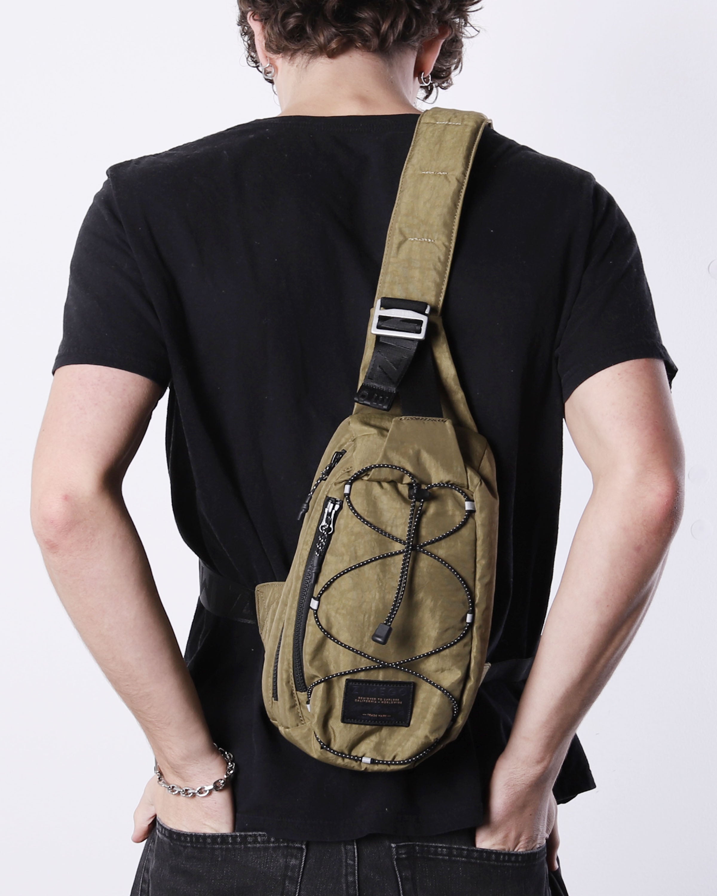 ROADTRIPPER SLING Black
