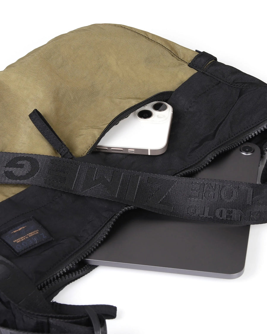 EVERYWHERE CRESCENT II Olive  Crescent Bag